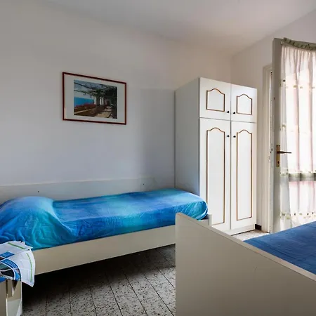 Cozy With Private Fenced Garden And Pool Lägenhet Bibione